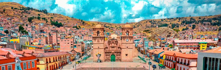 ¿Puedo visitar la ciudad de Puno en Perú?